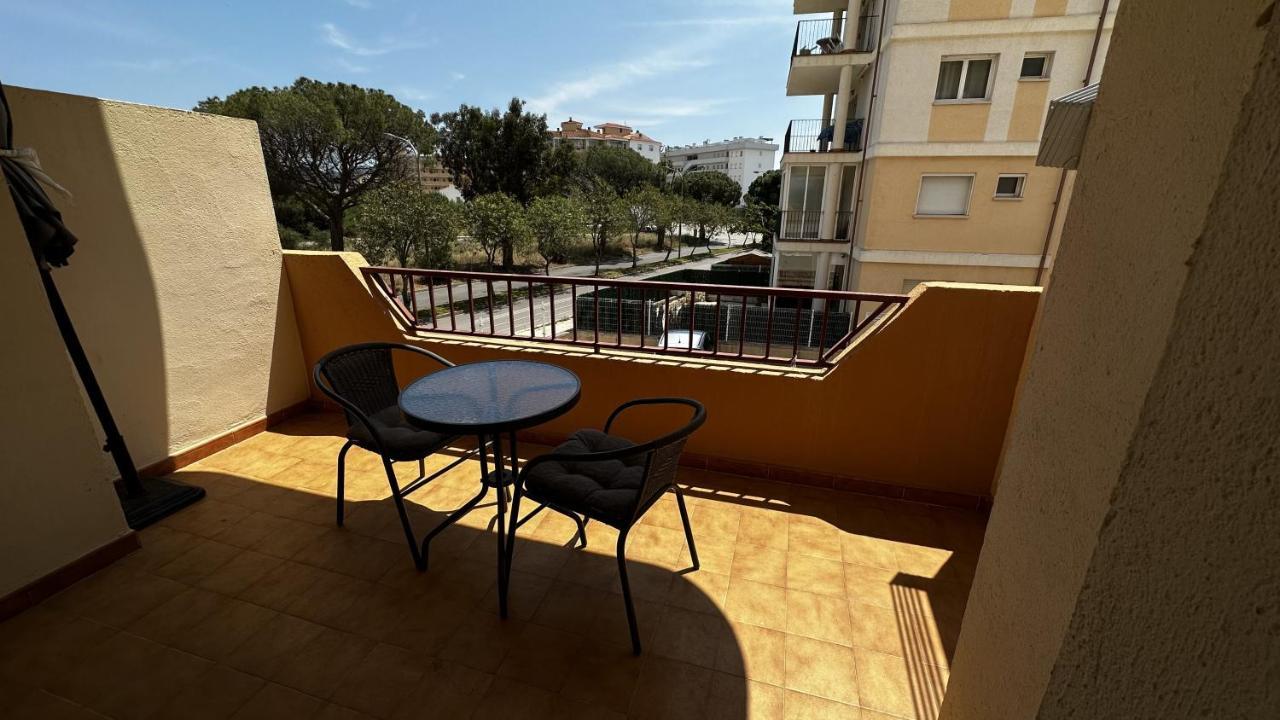 Apartamento De Playa En Santa Margarita. Roses Exterior photo